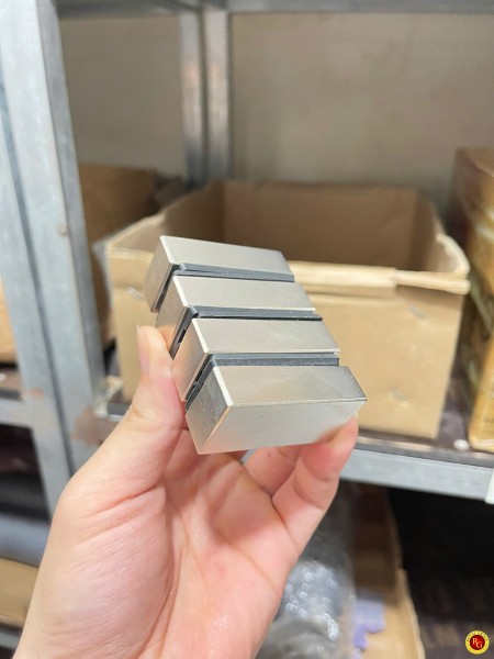 Nam châm đất hiếm 50x24x14mm N52